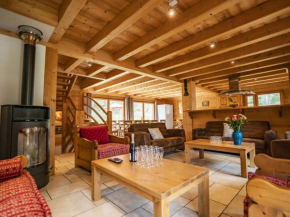 Chalet 4* pour 15 pers. avec jacuzzi, balcon et poêle à bois, proche du télécabine du Linga et Super-Châtel - FR-1-676-26